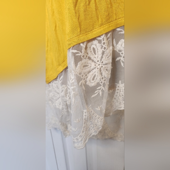 NWT Me & You long sleeve mustard yellow shirt tunic with lace trim size large - Picture 2 of 8